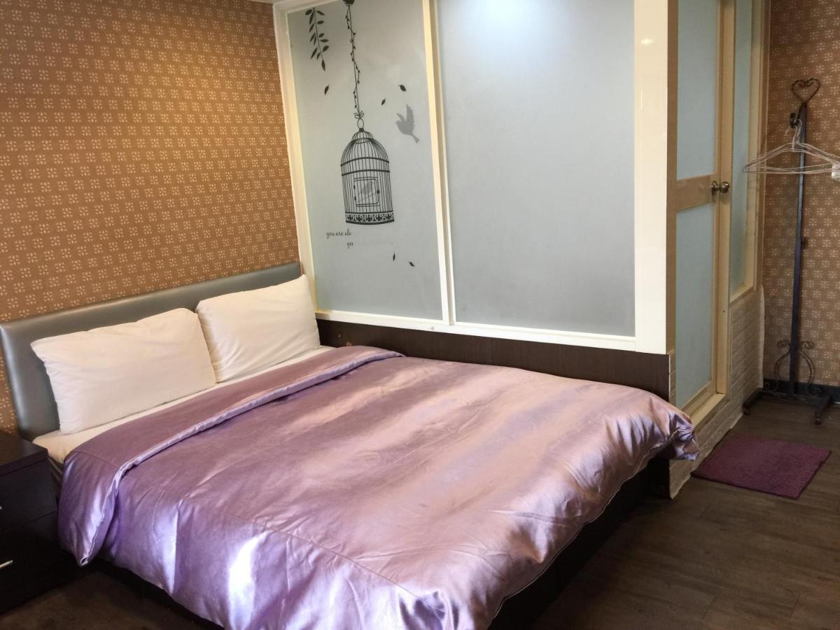 One Plus One Hotel Taipei Bagian luar foto
