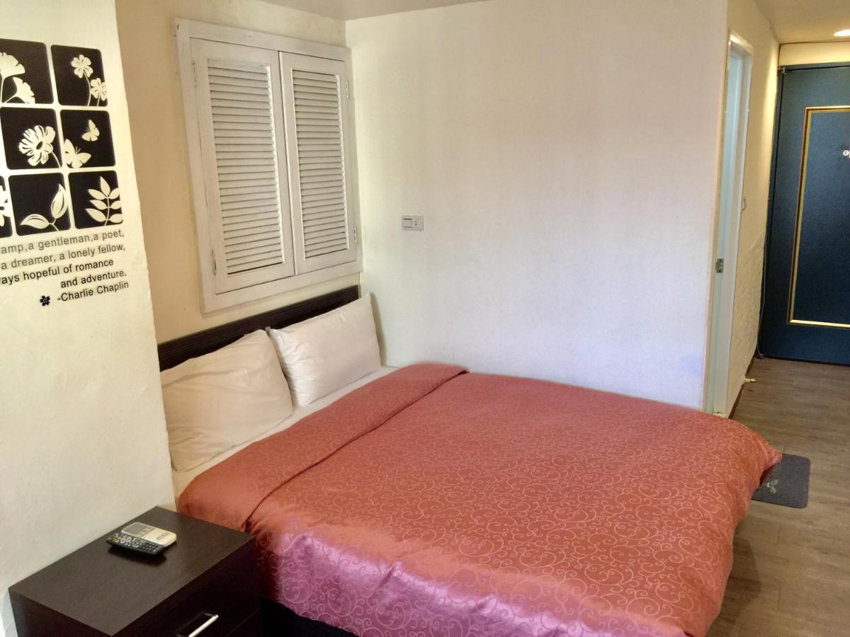 One Plus One Hotel Taipei Bagian luar foto